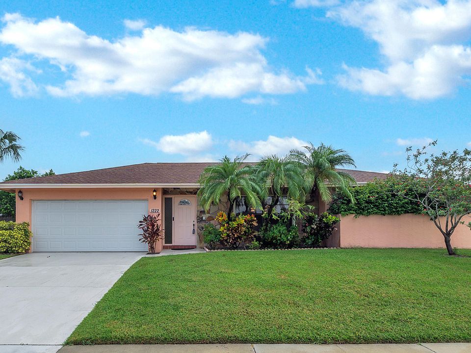1st image of 1222 Essex Drive