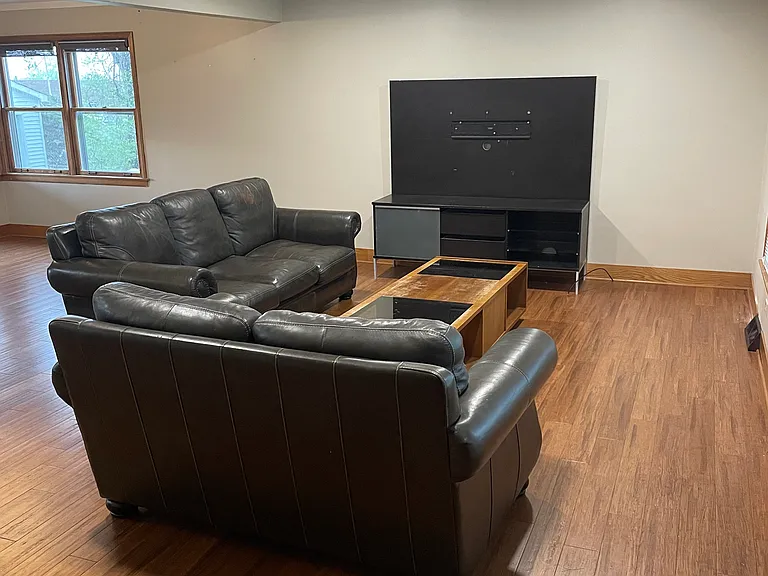 9555 S 78th Ct — Photo 3