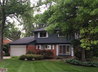 4316 Macqueen Dr, West Bloomfield, MI 48323