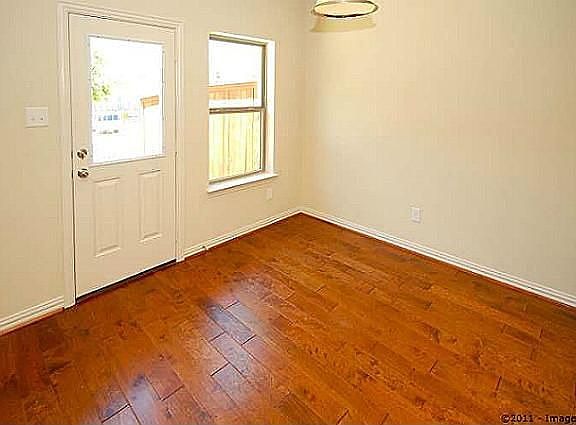 4th image of 405 Metropolitan Dr