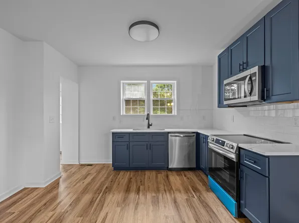 527 Cornelius St, Hillsborough, NC 27278