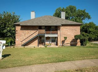 818 Betty Ct APT B, Hurst, TX 76053