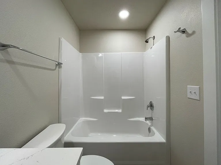 613 W Madison — Photo 27