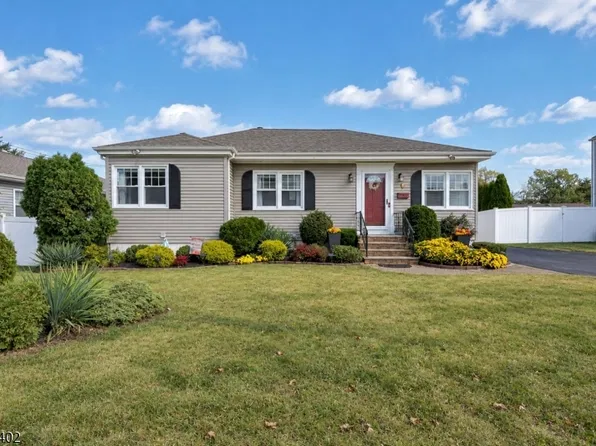 9 Shetland Dr, Clark Twp., NJ 07066