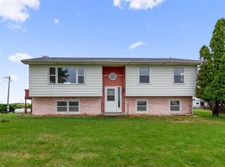 3821 Horak Rd, Center Point, IA 52213