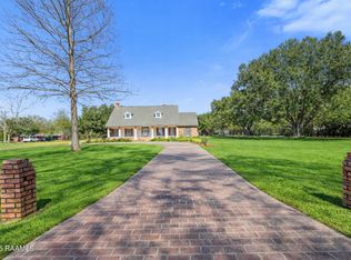 1110 Mardi Gras Rd, Carencro, LA 70520