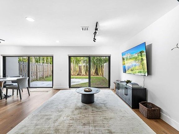 5th image of 541 N Ocean Blvd E #5610
