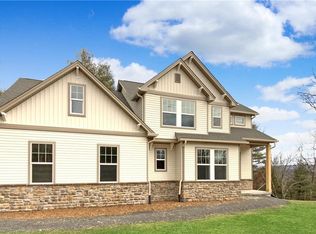 274 Sawmill Rd, Stroudsburg, PA 18360