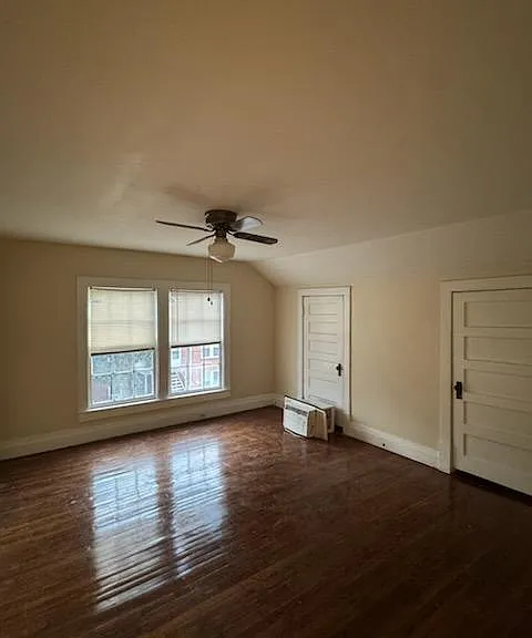 144 Stanley Ave — Photo 4