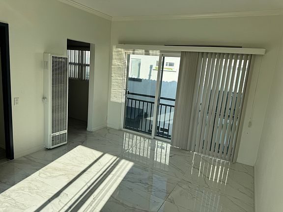 5th image of 2230 E Ocean Blvd #20
