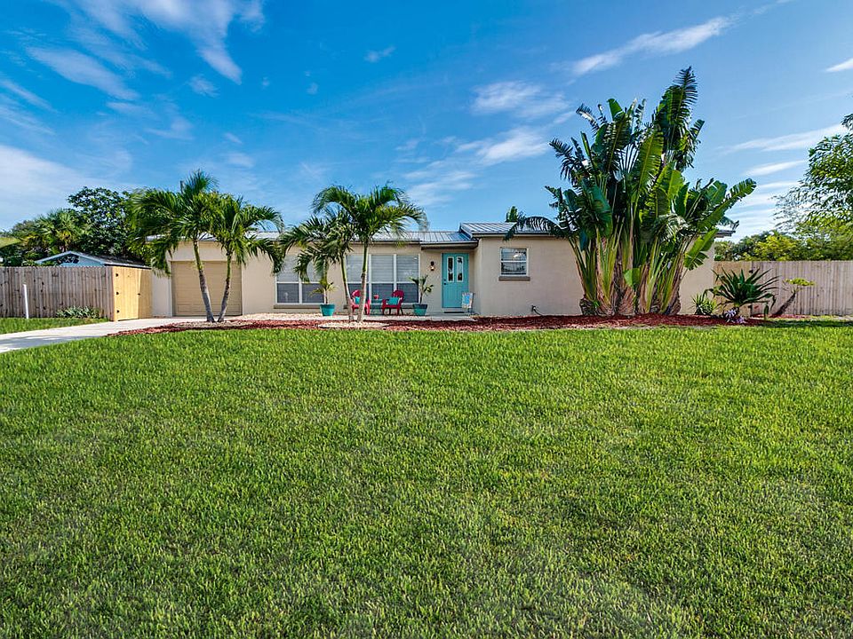 1st image of 100 Pelican Dr