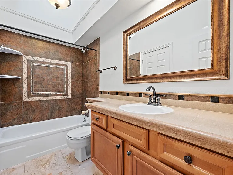 4602 S Fraser Cir #E — Photo 14