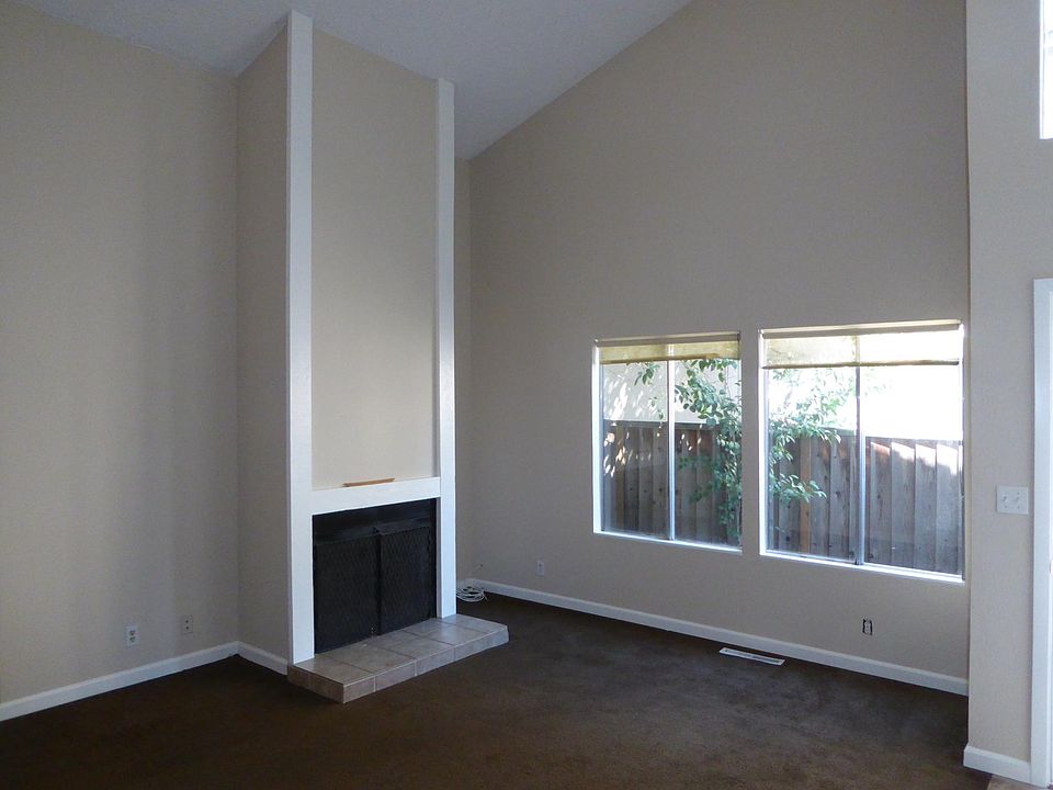 2nd image of 39960 Sundale Dr