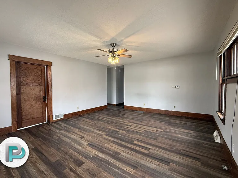 1108 S Federal Ave — Photo 5