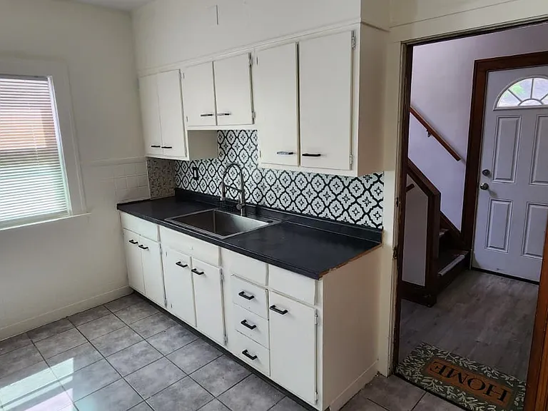10705 Saint Mark Ave — Photo 25