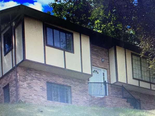 (undisclosed Address), Charleston, WV 25302