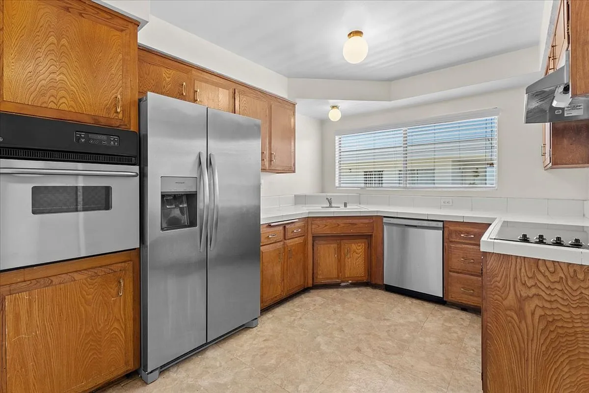Building Photo - 4343 Finley Ave #33