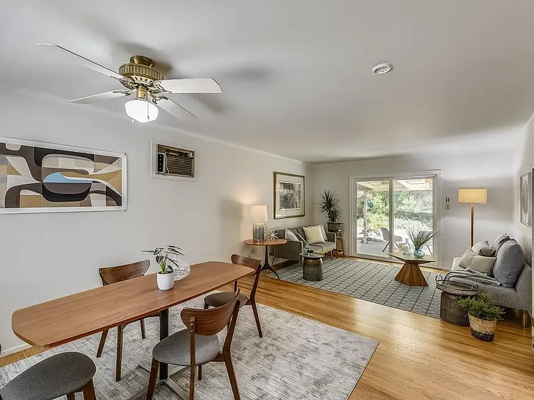 Devlin Dr — Photo 2