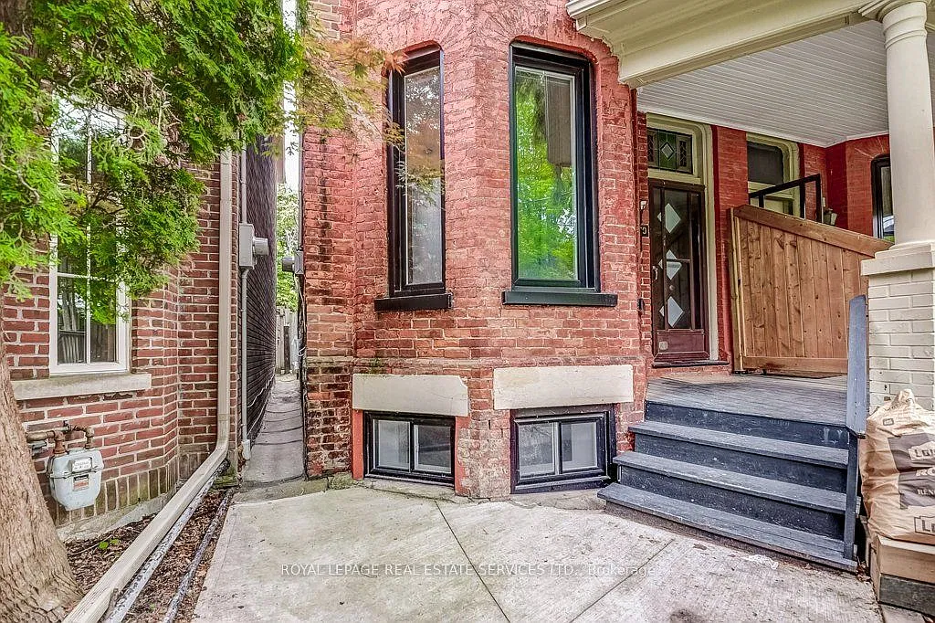 3 bed, $4,900 — Photo 2