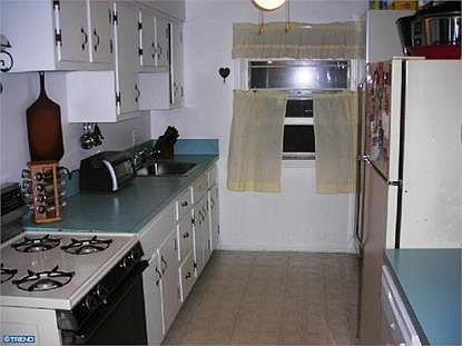 5th image of 303 Chestnut Ave