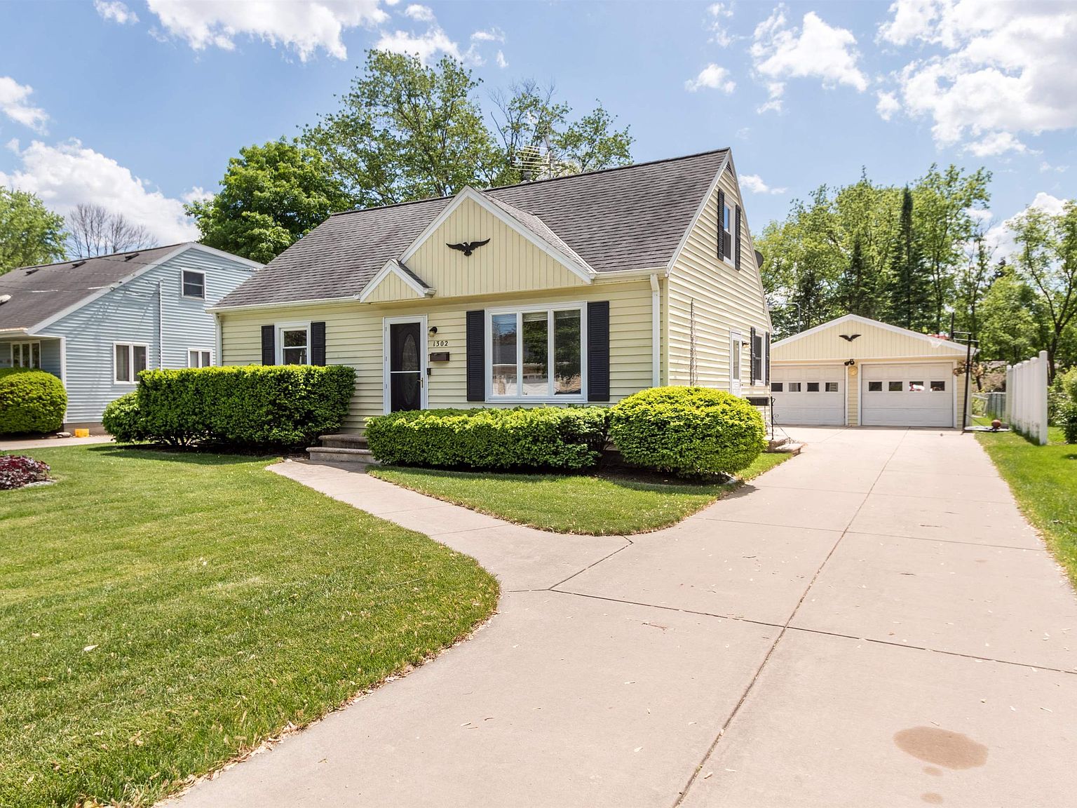 1302 Hastings St, Allouez, WI 54301 Zillow