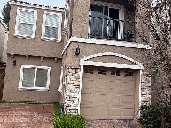 2nd image of 2738 Via Villaggio