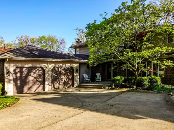 467 Amhurst Rd, Valparaiso, IN 46385