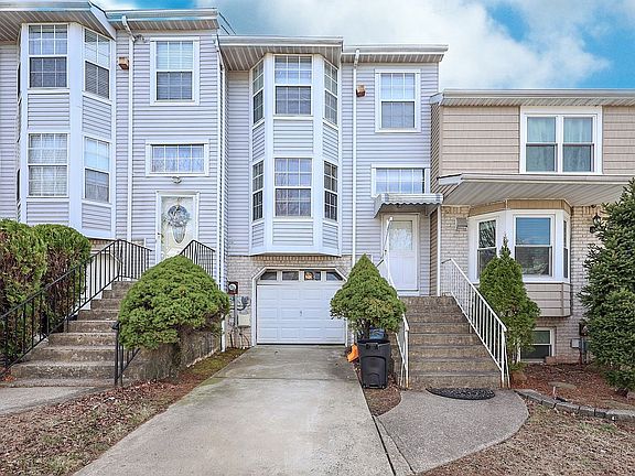 2nd image of 28 Villa Nova St