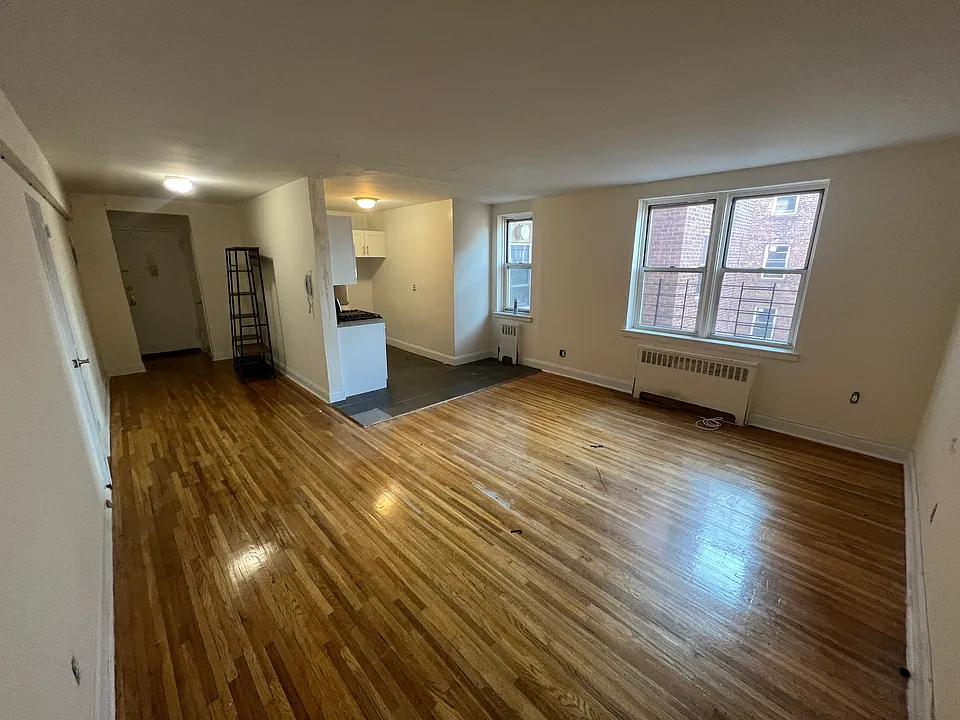 3715 Parsons Blvd #6G
