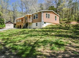 18 Huntley Dr, Asheville, NC 28803