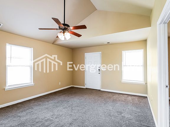 3rd image of 328 Maggie Way