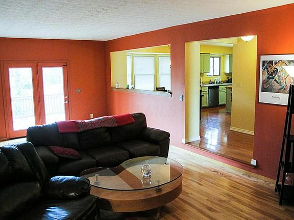 3rd image of 516 Barden Ct