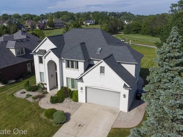 857 Saint James Park Ave, Monroe, MI 48161