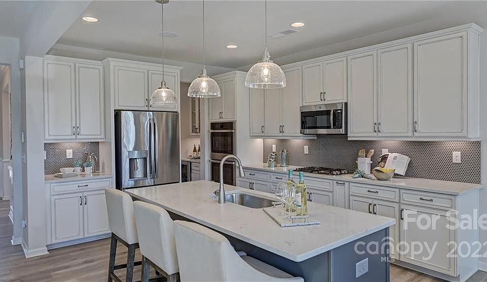 1st image of 105 Reids Cove Dr #226