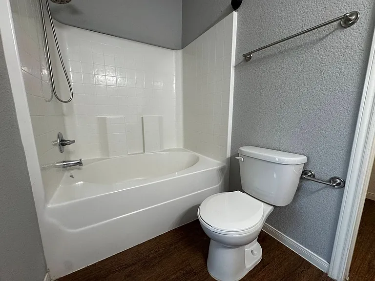 3802 John Chisholm Loop — Photo 16