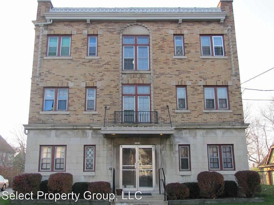 1st image of 1767 N Arlington Pl #18