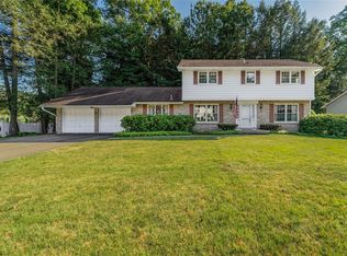 416 Clarkson Dr, Vestal, NY 13850