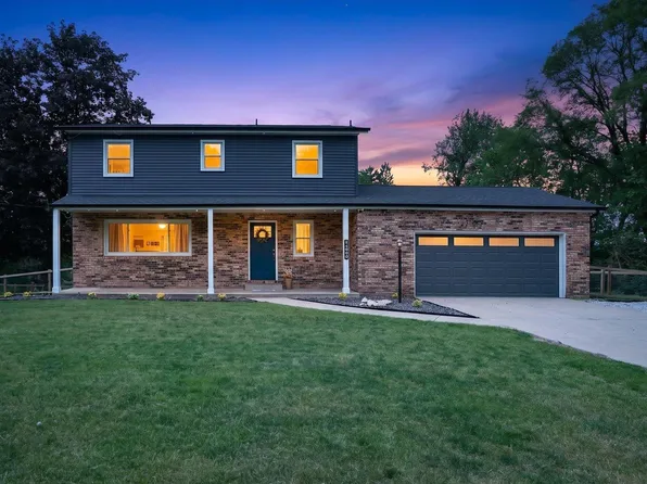 51479 Ironwood Rd, Granger, IN 46530