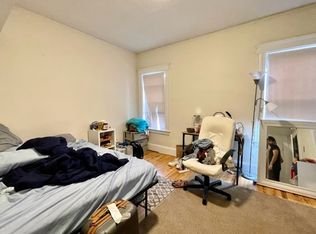 28 Hamilton Rd #4, Brookline, MA 02446