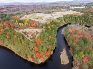 R4 Ten Ferry St #L, Solon, ME 04979