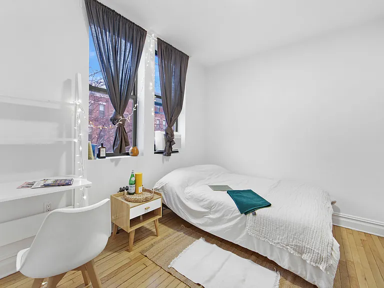 115 Greenpoint Ave #C4 — Photo 9