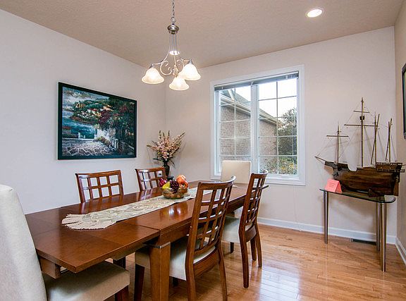4th image of 8890 Gold Finch Cir