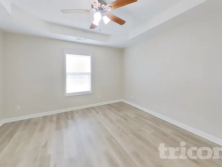 9023 Nevada Ave — Photo 7
