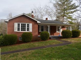 131 Wilkes St, Elkin, NC 28621