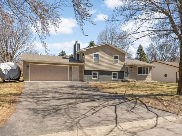 300 Edgewood Dr SE, Saint Michael, MN 55376