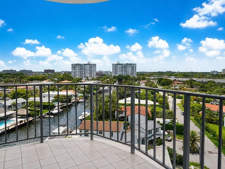 11930 N Bayshore Dr #909 — Photo 4