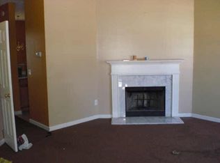 6112 Camden Forrest Dr, Riverdale, GA