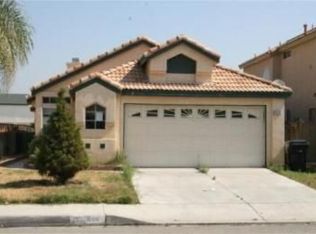15538 Villa Del Rio Rd, Fontana, CA 92337