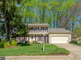 6055 Burnside Landing Dr, Burke, VA 22015