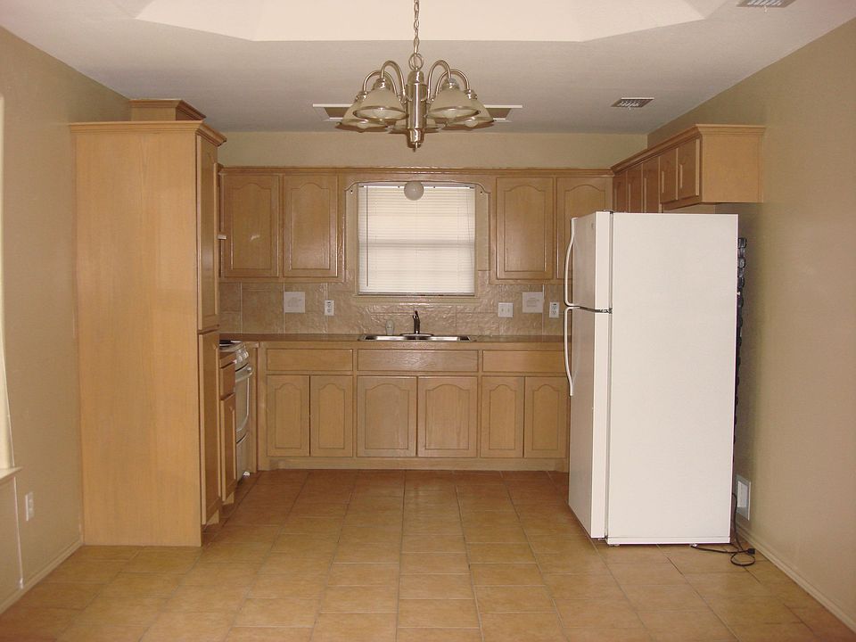2nd image of 1315 Prosperity Dr APT 3